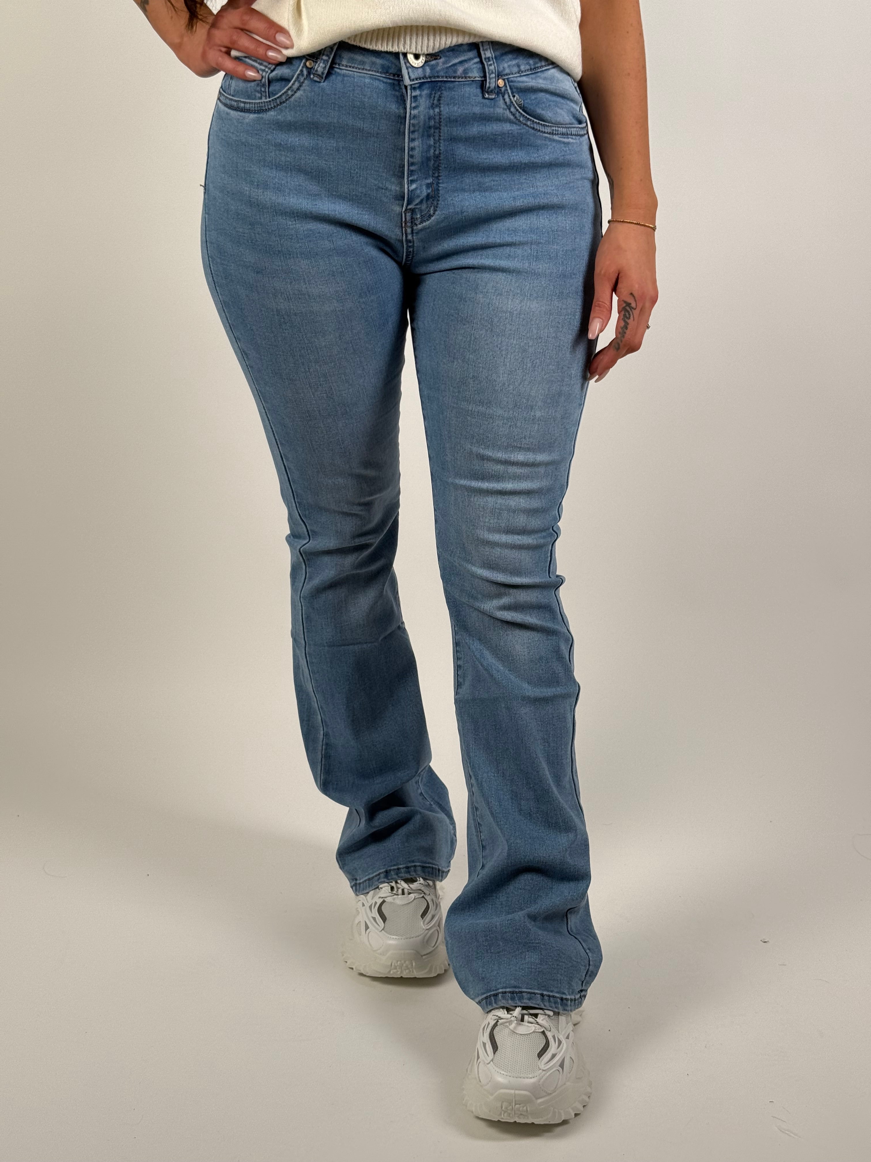 Jeans V 687-1 Flared Blauw