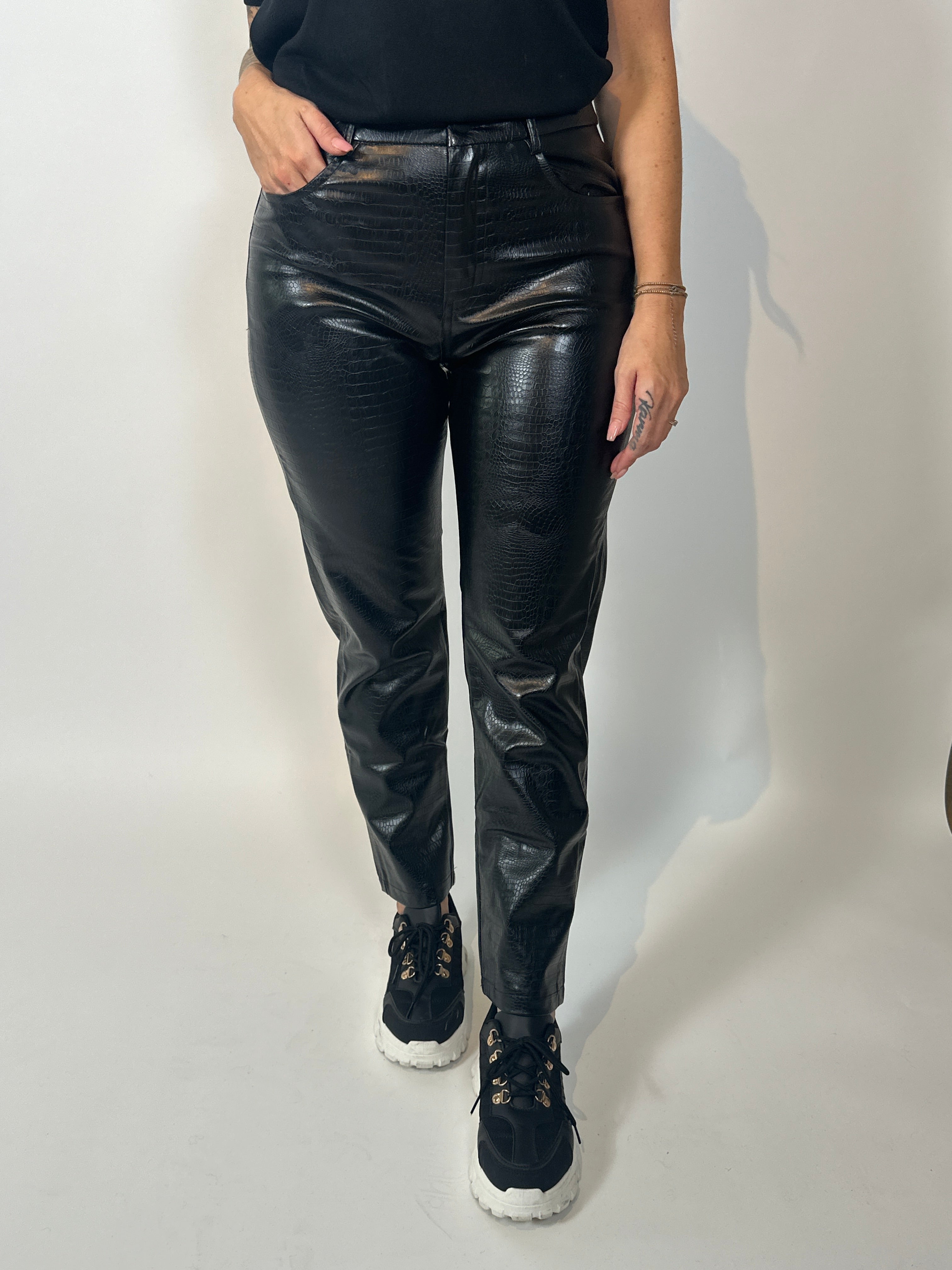 Broek P10 Leer Kroko Zwart