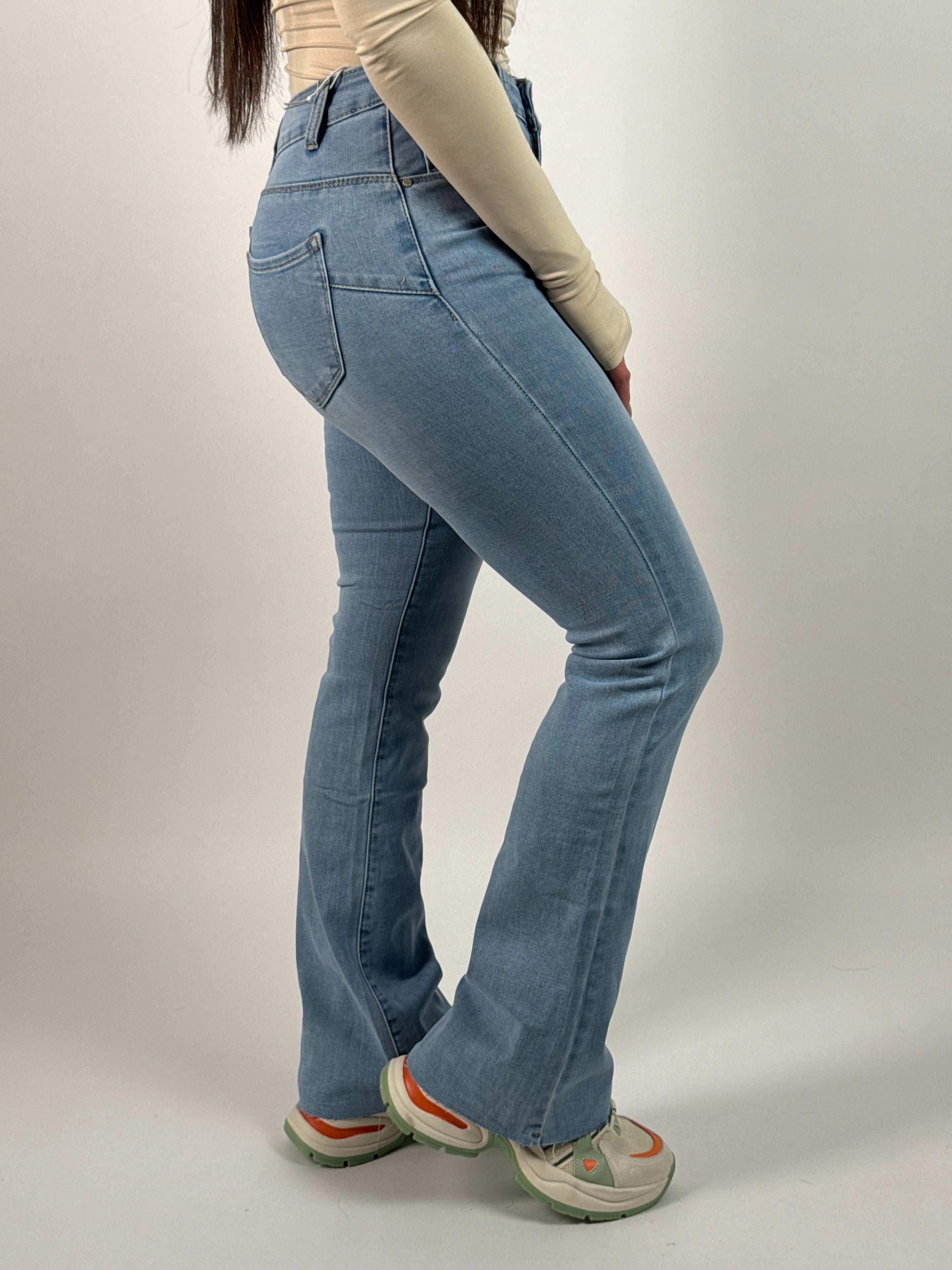 Jeans E 067 Flared Blauw