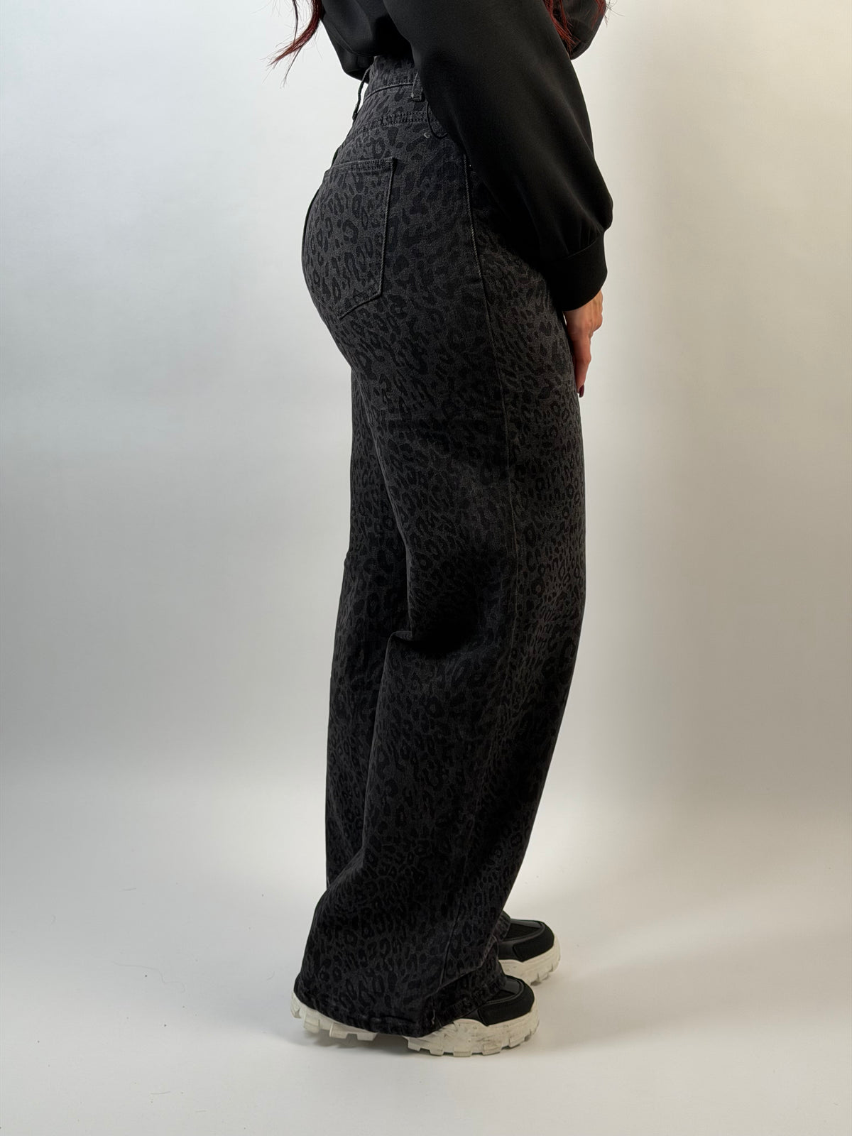 Jeans V 707 Leo Wide Zwart