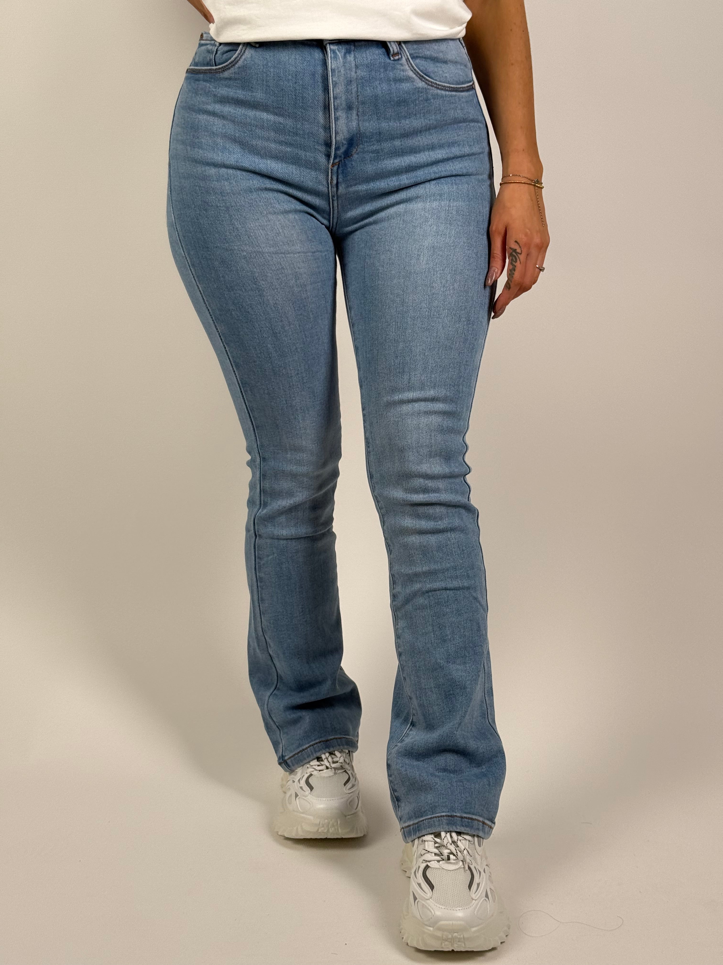 Jeans V 7590 Flared Blauw