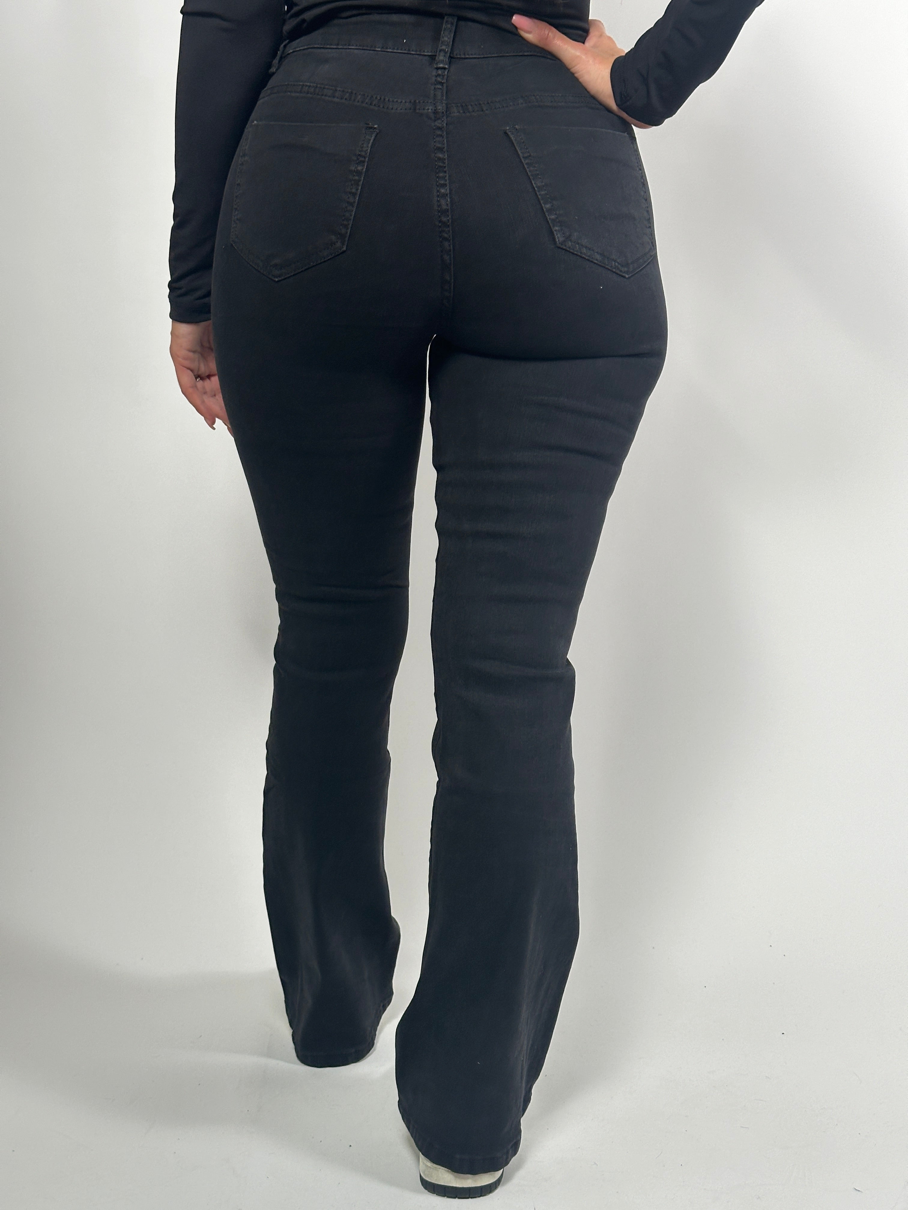 Jeans R 8327 Flared Zwart