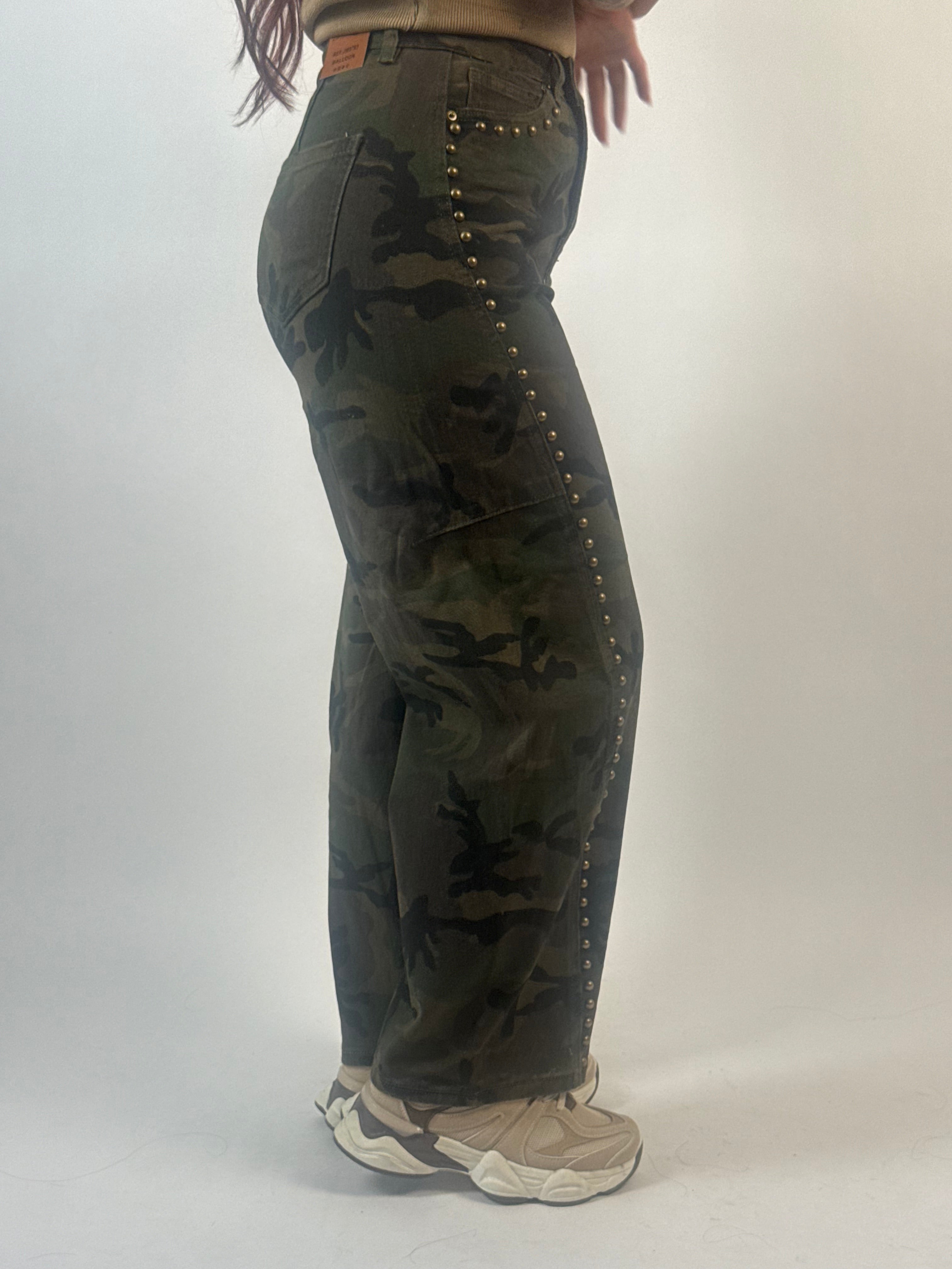 Jeans J 8761 Stud Camou Groen