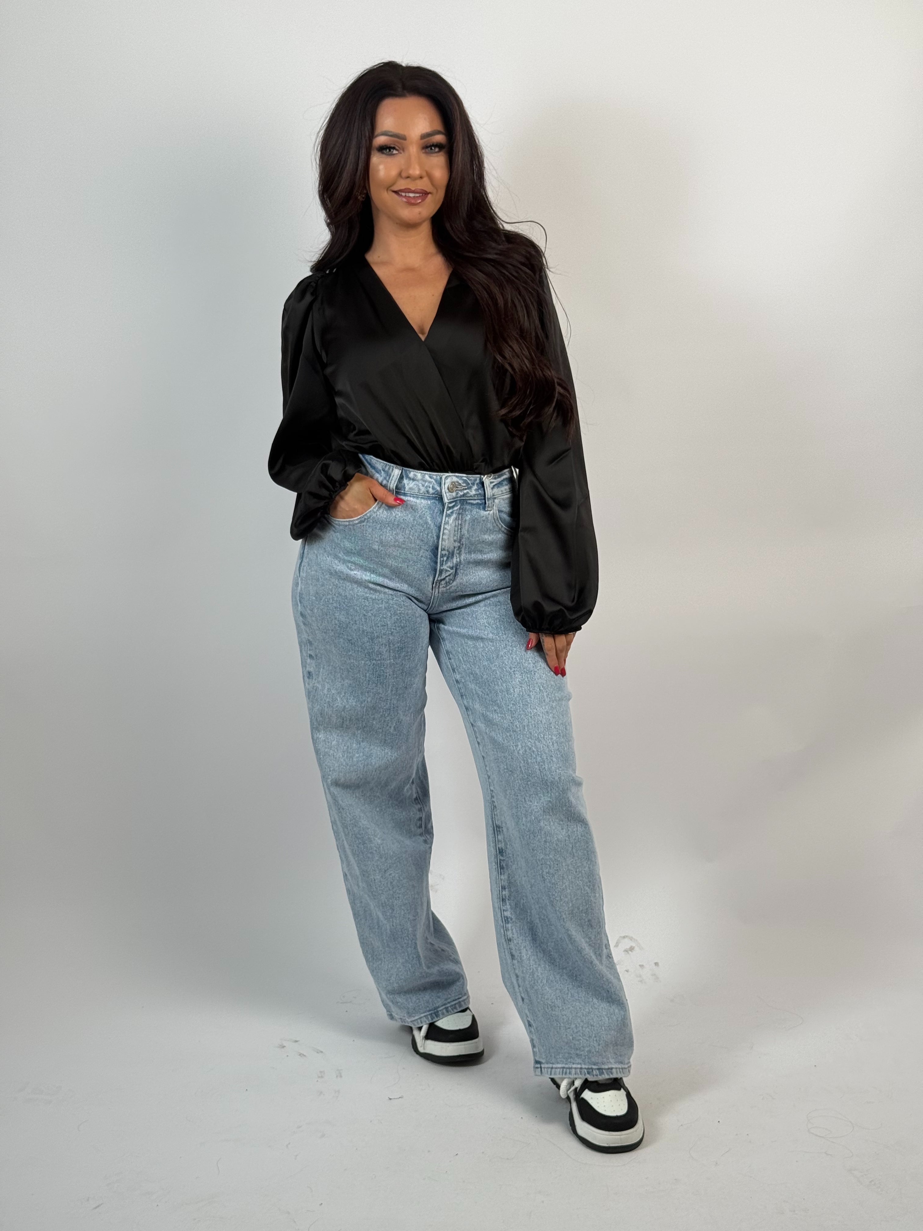 Body Satin V Zwart